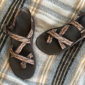 CHACOS - Cherry Blossom Strap Hiking Outdoor Sandals Size 8